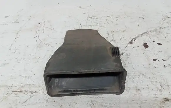 Volkswagen Multivan T4 Air intake duct part 701823495
