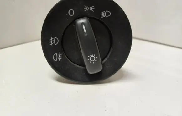 Skoda Octavia Mk2 (1Z) Light switch 1Z0941431K