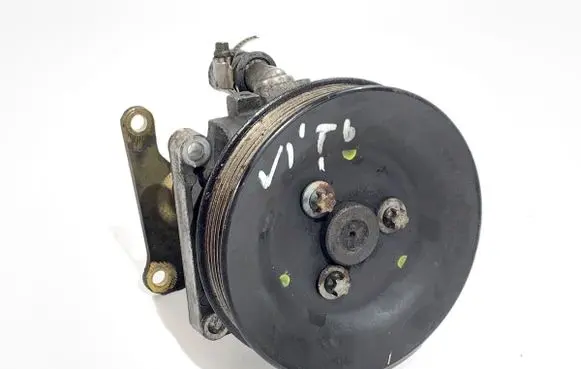 Mercedes-Benz Vito Viano W638 Power steering pump 0024664901