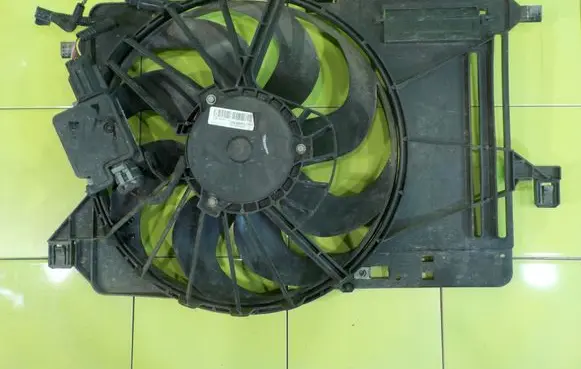 Ford Focus Fan set CV618C607VA