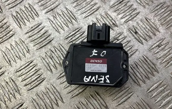 Toyota Sienna XL20 II Heater blower fan relay 4993002220