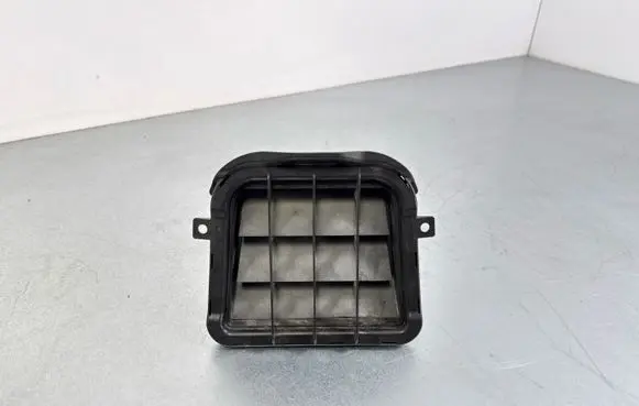 Porsche Macan (95B) Quarter panel pressure vent 8K0819161C