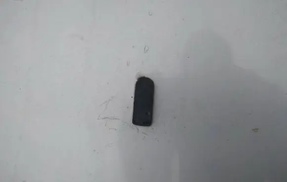 Volkswagen PASSAT B4 Windshield washer spray nozzle 
