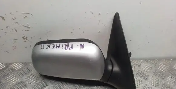 Nissan Primera Front door electric wing mirror 015334