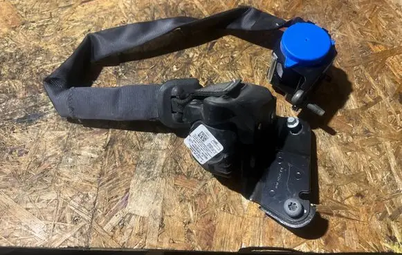 Ford Mondeo MK V Rear seatbelt ES73F613F73AG35B8