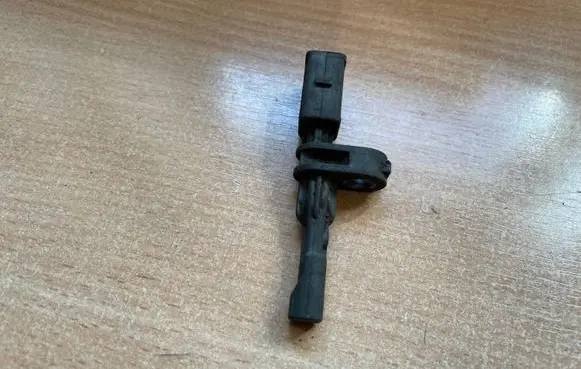 Volkswagen Golf VII ABS brake wheel speed sensor 10071163373