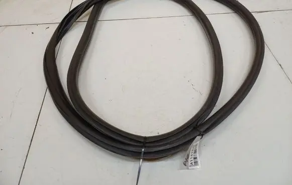 Honda Accord Rubber seal front coupe door