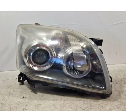 Toyota Avensis T250 Headlight/headlamp 