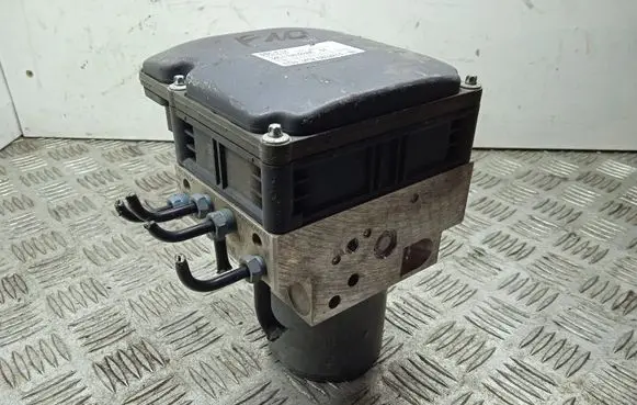 BMW 5 F10 F11 ABS Pump 6852808