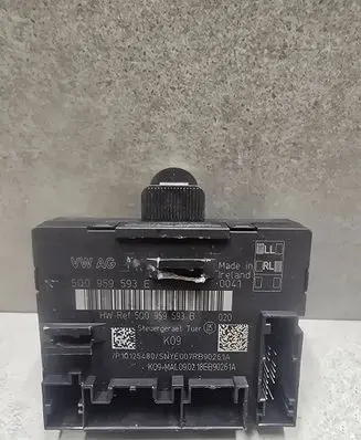 Volkswagen Golf VII Other control units/modules 5Q0959593E
