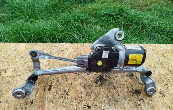 Renault Twingo III Wiper motor A4538200040 288009065R W000041994