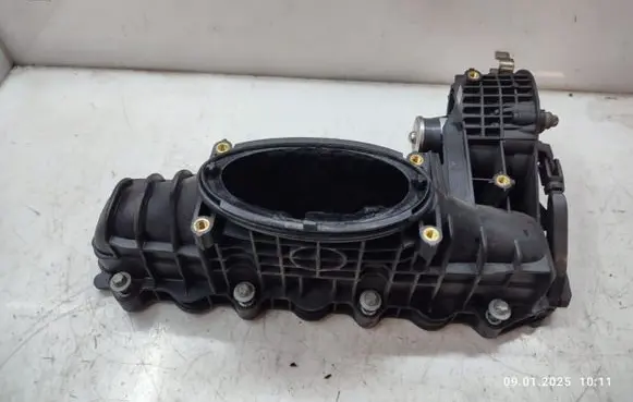 Mercedes-Benz CLS C218 X218 Intake manifold A6510900037