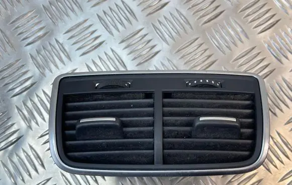 Audi A6 S6 C7 4G Rear air vent grill 4G0819203