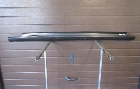 Ford Focus Front sill (body part) 