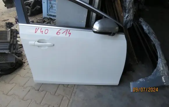 Volvo V40 Front door