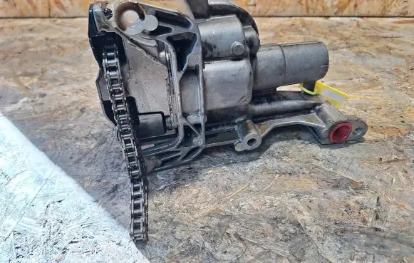 Mini One - Cooper R57 Oil pump 7576012