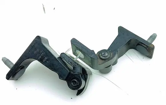 Audi A4 S4 B9 Front door hinge set 8W5831403A A046574
