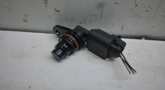 Volkswagen Tiguan Camshaft position sensor 1148000038