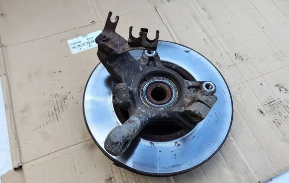Opel Movano A Front wheel hub spindle knuckle 