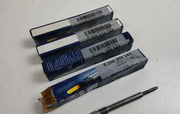 Mercedes-Benz C W203 Glow plug 0250202142
