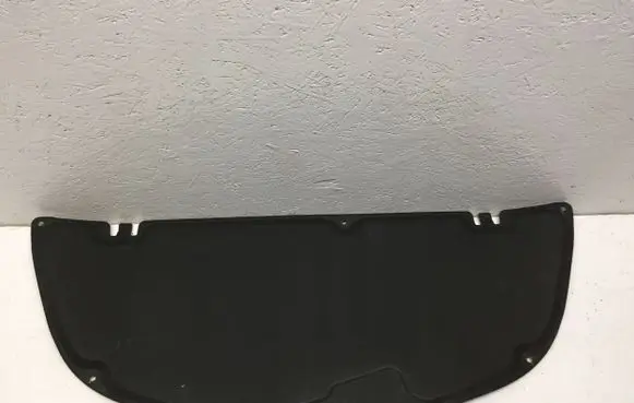 Engine bonnet/hood sound/heat insulation