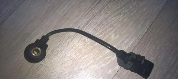 Detonation knock sensor