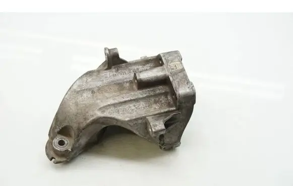 Mercedes-Benz C AMG W204 Engine mounting bracket A6512230004