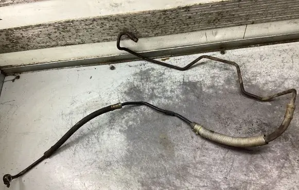 Toyota Avensis Verso Power steering hose/pipe/line