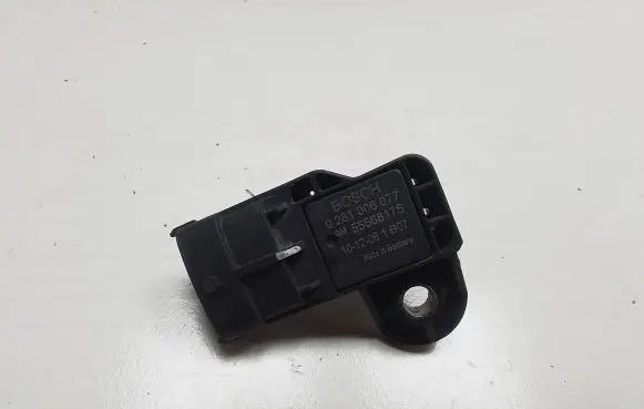 Opel Insignia A Air pressure sensor 55568175 0281006077