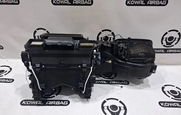 Mercedes-Benz G W463 2nd Gen Interior heater climate box assembly A2058300261 A0998300600 327574