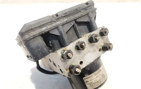 Volvo V70 ABS Pump 8619541 10094904253