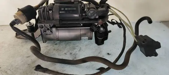 Mercedes-Benz E W212 Air suspension compressor/pump A2123200404 A2513200158