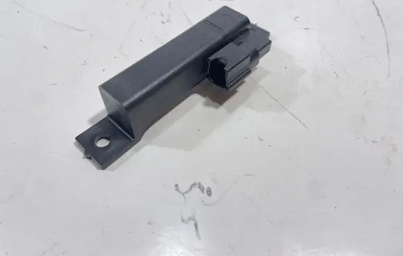 Nissan Leaf II (ZE1) Antenna control unit eh05190120