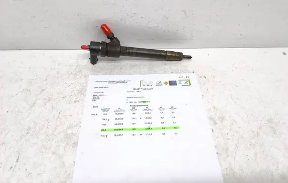 Volvo XC70 Fuel injector 30777526 0445110298