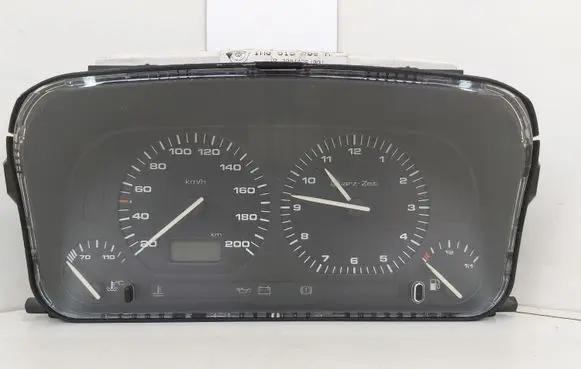 Volkswagen Golf III Speedometer (instrument cluster) 87001359