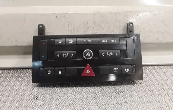 Peugeot 407 Climate control unit 96715292XN