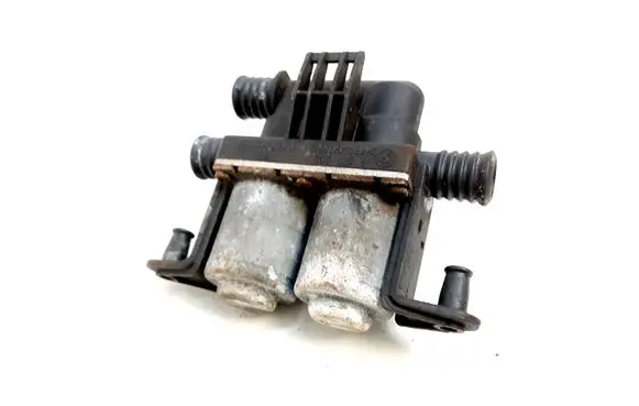 BMW X5 E53 Coolant heater control valve 8374995