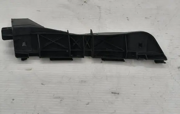 Toyota Avensis T250 Front bumper mounting bracket 52535-05020