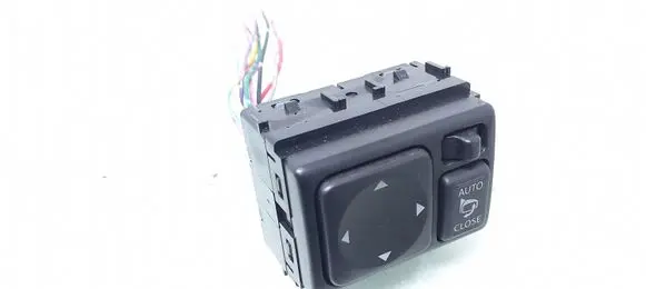 Wing mirror switch