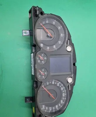 Speedometer (instrument cluster)