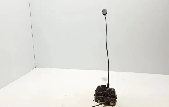 Renault Megane II Rear door lock 8200221004