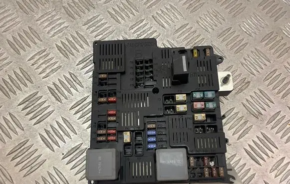 Volvo XC90 Fuse module 31473588