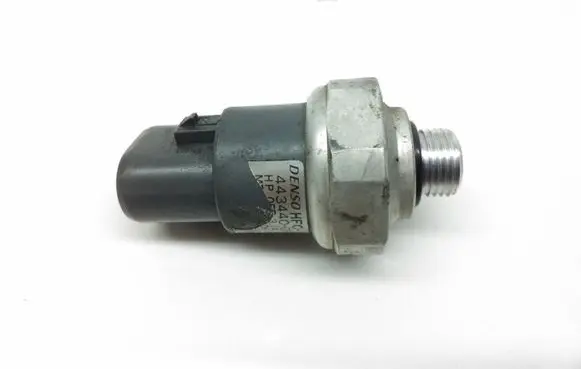 Air conditioning (A/C) pressure sensor