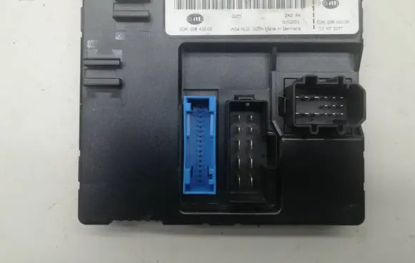 Audi A8 S8 D3 4E Comfort/convenience module 4E0907289 SW4E0910289A