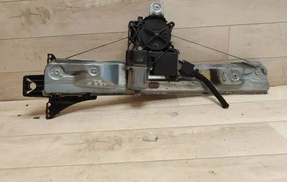 Opel Insignia A Rear door window regulator with motor 910281103