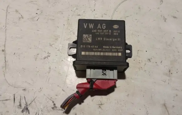 Audi A4 S4 B8 8K Light module LCM 4H0907357B 01017840AA