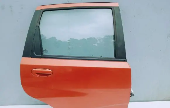 Chevrolet Kalos Rear door