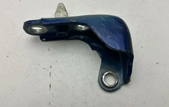 Ford Mustang VI Front door upper hinge 22801110