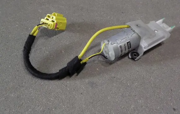 Volkswagen Touareg I Seat belt adjustment motor 602040800A