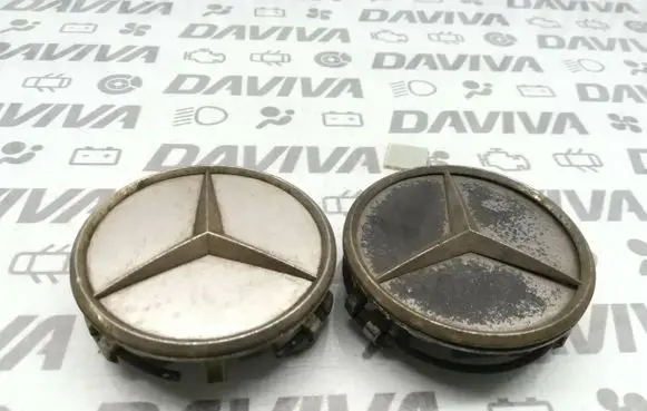 Mercedes-Benz E C207 W207 Original wheel cap 2204000125